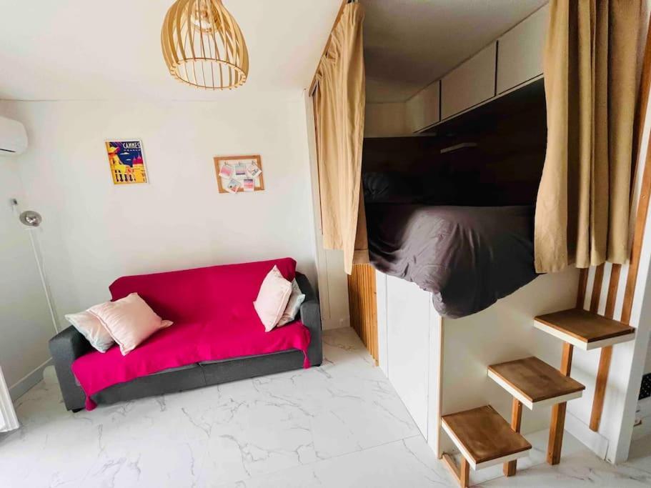 Charmant Studio Pour 3 Personnes Валлорис Экстерьер фото